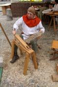 Breaking flax fibre with a flax break